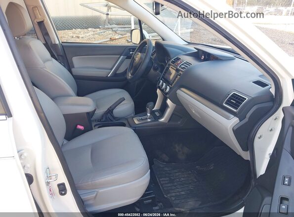 JF2SJAHCXGH501226 2016 SUBARU FORESTER White წინა სალონის ხედი