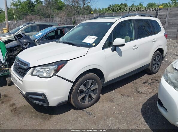 JF2SJAJC5HH471323 2017 SUBARU FORESTER White Front left