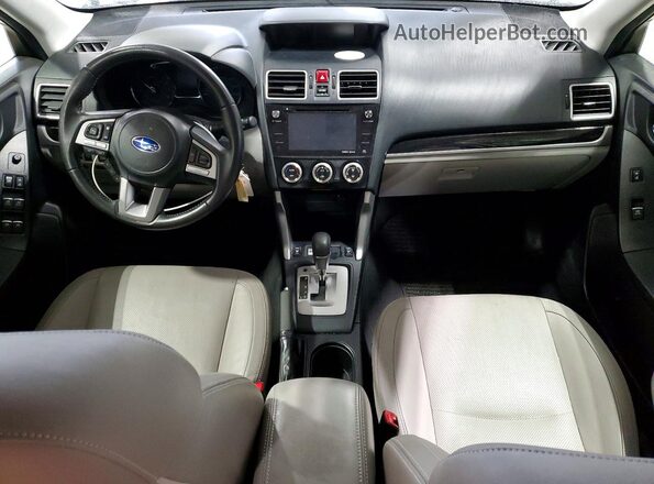 JF2SJAJC6JH516064 2018 SUBARU FORESTER White 