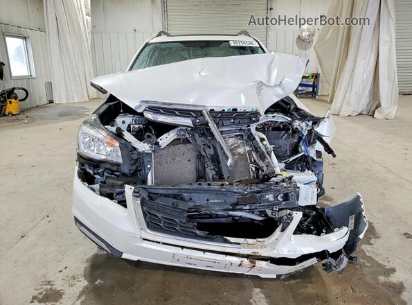 JF2SJAJC6JH516064 2018 SUBARU FORESTER White 