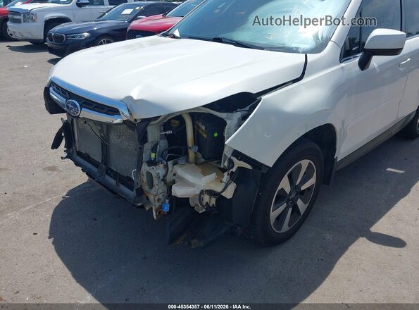 JF2SJAJC8HH464365 2017 SUBARU FORESTER White 