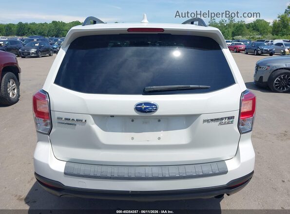 JF2SJAJC8HH464365 2017 SUBARU FORESTER White 