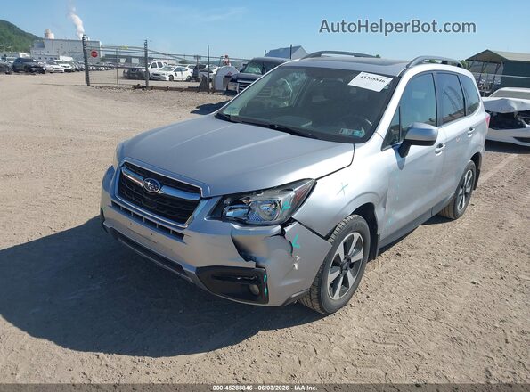 JF2SJALC7JH422417 2018 SUBARU FORESTER Silver Front left