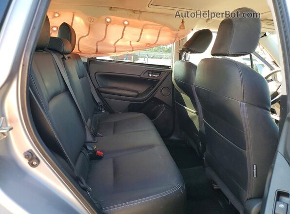 JF2SJARC2GH462517 2016 SUBARU FORESTER Silver Вид задніх сидінь