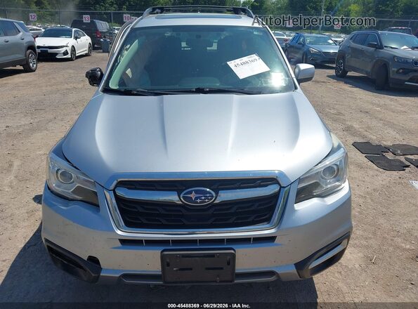 JF2SJARC2HH506999 2017 SUBARU FORESTER Silver Вид щитка приладів