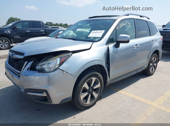 JF2SJARC7HH421673 2017 SUBARU FORESTER Серебряный Передняя левая четверть