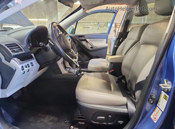 JF2SJARC7JH531743 2018 SUBARU FORESTER Blue 