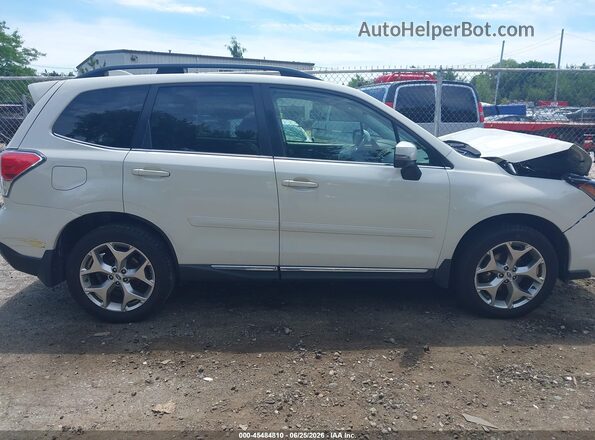 JF2SJATC3HH811114 2017 SUBARU FORESTER White Widok wnętrza z tyłu