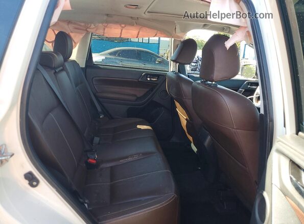 JF2SJATC6HH418384 2017 SUBARU FORESTER White 