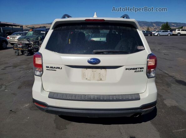 JF2SJATC6HH418384 2017 SUBARU FORESTER White 