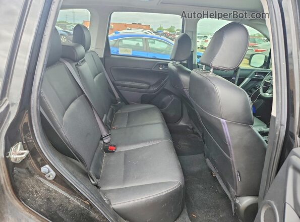 JF2SJAVC8GH461457 2016 SUBARU FORESTER Black Widok tylnych siedzeń