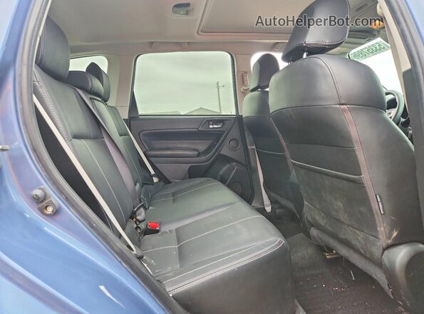 JF2SJAWC1JH534853 2018 SUBARU FORESTER Blue Vista de los asientos traseros
