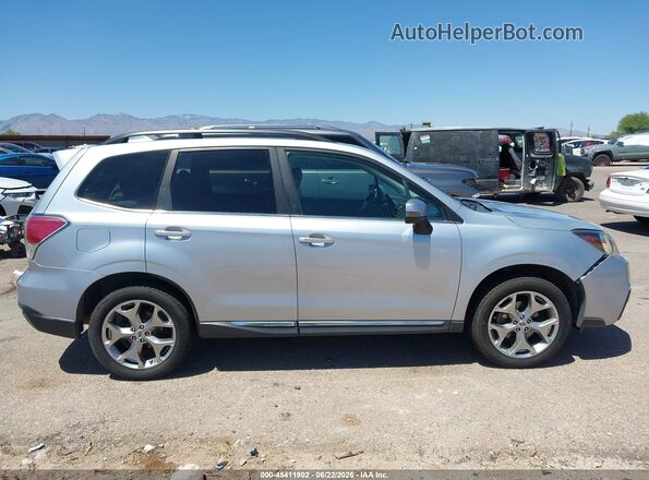 JF2SJAWC3HH429614 2017 SUBARU FORESTER Серебряный Вид задней части салона