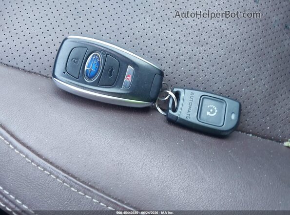 JF2SJAWC5HH548989 2017 SUBARU FORESTER Синий Вид панели приборов