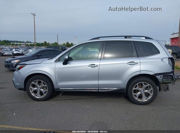 JF2SJAWC6HH467385 2017 SUBARU FORESTER Silver 