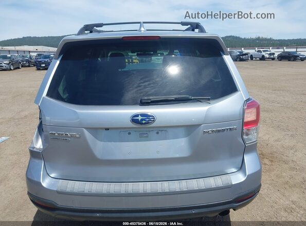 JF2SJAWC7JH476165 2018 SUBARU FORESTER Silver 