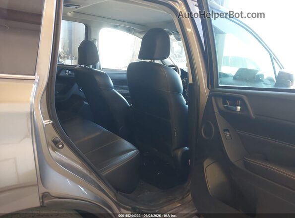 JF2SJAWC8JH456703 2018 SUBARU FORESTER Gray Вид наклейки з VIN-кодом