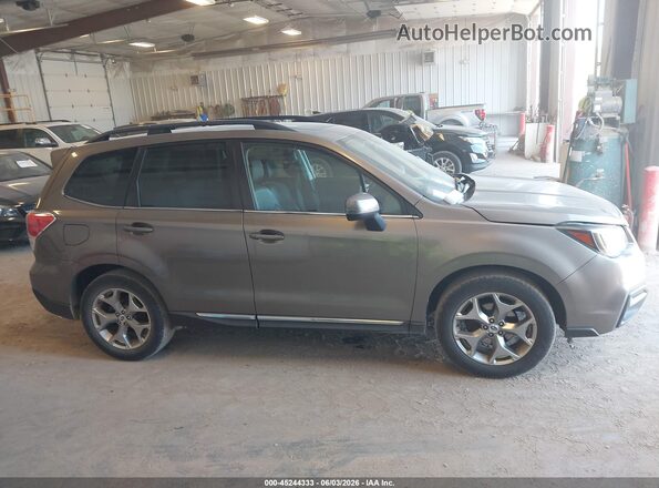 JF2SJAWC8JH456703 2018 SUBARU FORESTER Gray Вид задньої частини салону