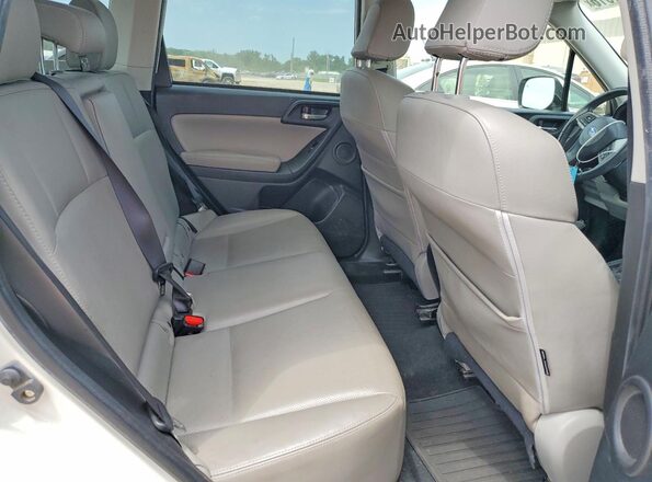 JF2SJAXC7GH553849 2016 SUBARU FORESTER White Vista interior trasera