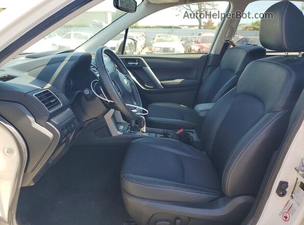 JF2SJGDC2GH457375 2016 SUBARU FORESTER Белый Вид салона спереди