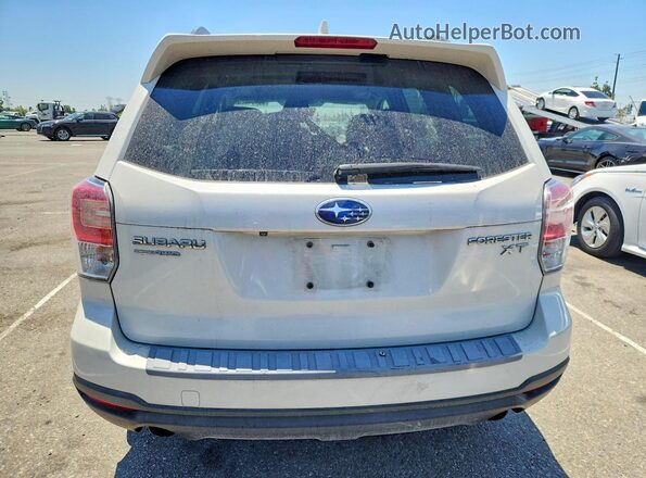 JF2SJGEC2HH575541 2017 SUBARU FORESTER White Հետևի տեսք