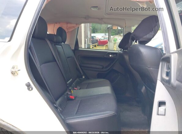 JF2SJGEC6JH567156 2018 SUBARU FORESTER White Widok naklejki z numerem VIN