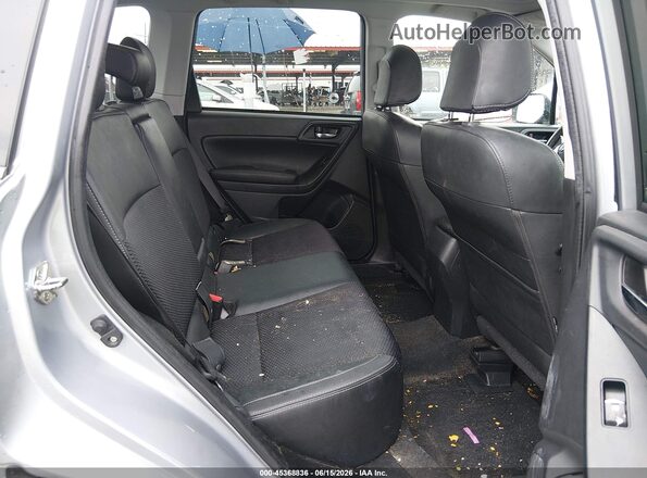 JF2SJGEC7HH447909 2017 SUBARU FORESTER Silver VIN კოდის სტიკერის ხედი