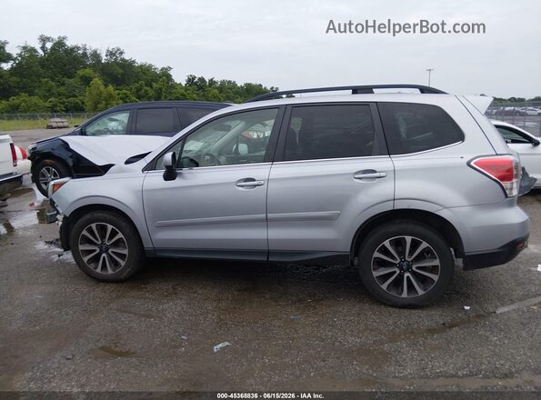 JF2SJGEC7HH447909 2017 SUBARU FORESTER Silver 