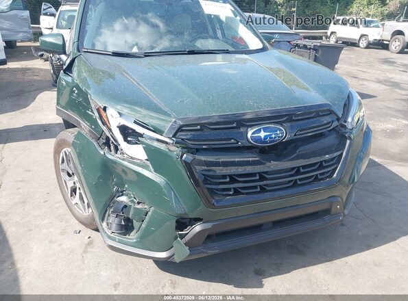 JF2SKACC2RH488107 2024 SUBARU FORESTER Green Front view