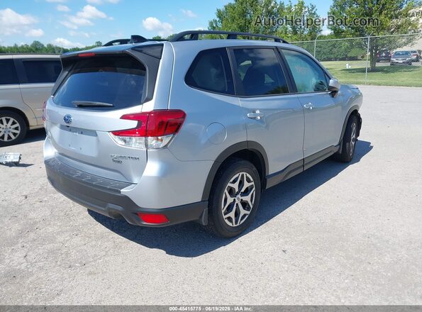 JF2SKADC0RH481025 2024 SUBARU FORESTER Silver Rear right