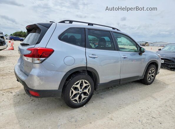 JF2SKADC1RH405314 2024 SUBARU FORESTER Silver 