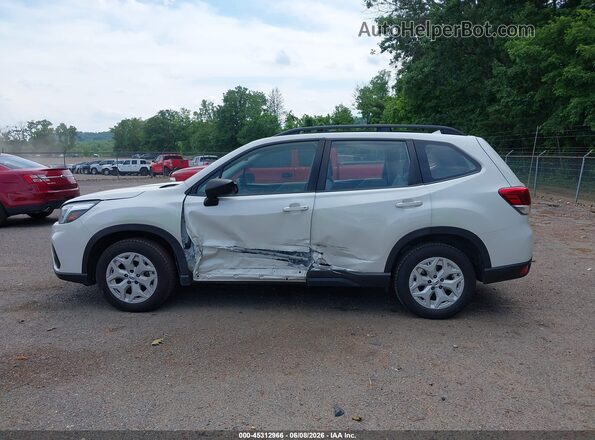 JF2SKADC3MH571665 2021 SUBARU FORESTER White Սալոնի 360 աստիճան տեսք