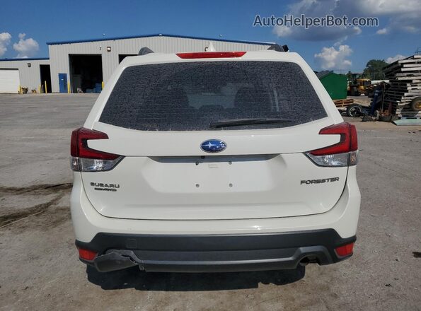JF2SKADC4LH521324 2020 SUBARU FORESTER White Вид ззаду