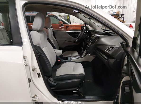 JF2SKADC4MH442317 2021 SUBARU FORESTER White Front interior view