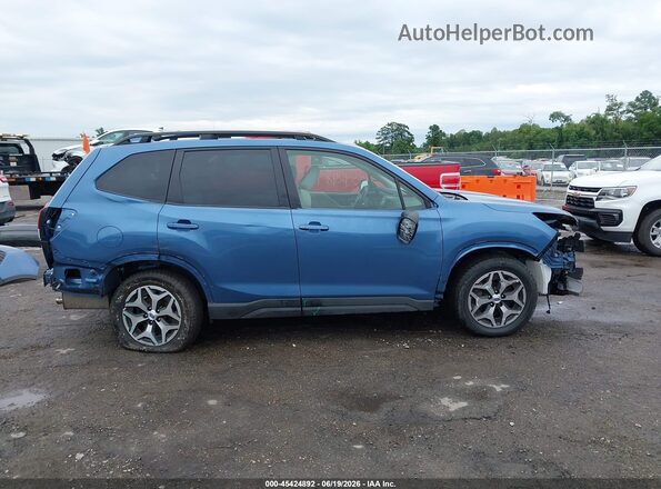 JF2SKADC4NH464285 2022 SUBARU FORESTER Blue 360 interior view