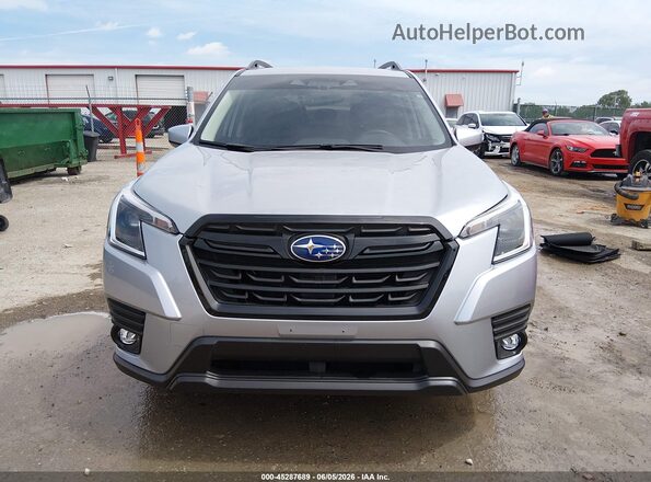 JF2SKADC4RH501227 2024 SUBARU FORESTER Silver ხელსაწყოთა პანელის ხედი