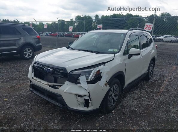JF2SKADC5PH529583 2023 SUBARU FORESTER White 