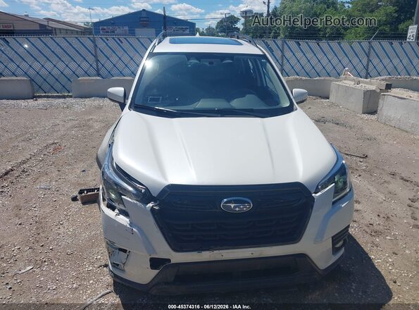 JF2SKADC6PH449600 2023 SUBARU FORESTER White ხელსაწყოთა პანელის ხედი