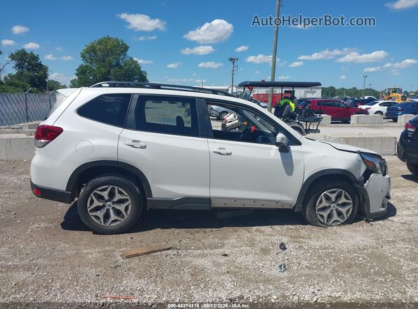 JF2SKADC6PH449600 2023 SUBARU FORESTER White უკანა სალონის ხედი
