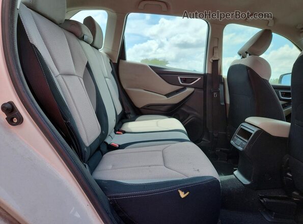 JF2SKADC9MH538539 2021 SUBARU FORESTER Белый Вид задней части салона