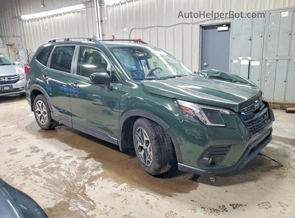 JF2SKAEC0PH450966 2023 SUBARU FORESTER Зеленый Передняя правая четверть
