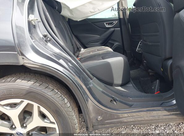 JF2SKAEC2NH408585 2022 SUBARU FORESTER Gray Widok naklejki z numerem VIN