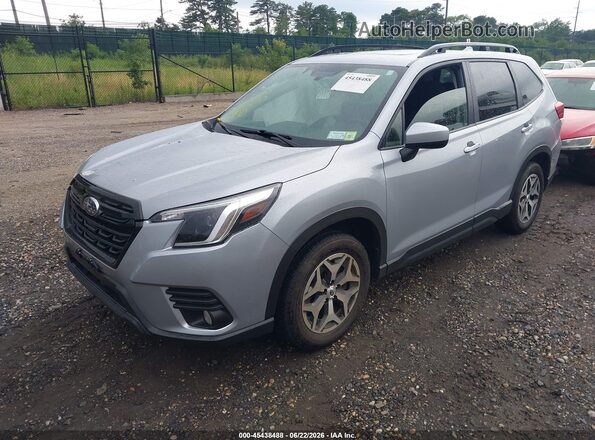 JF2SKAEC2PH526185 2023 SUBARU FORESTER Серебряный Передняя левая четверть
