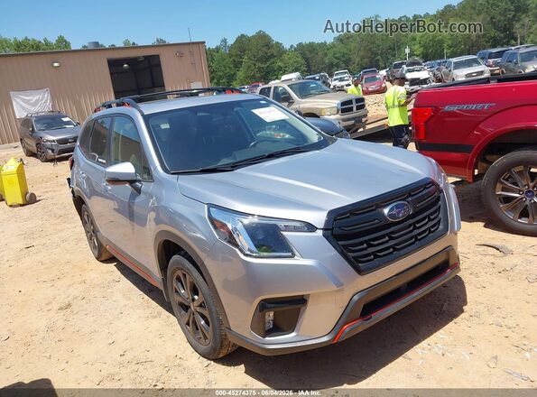 JF2SKAEC2RH512029 2024 SUBARU FORESTER Silver Вид задньої частини салону
