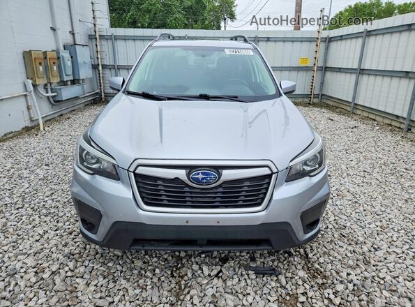 JF2SKAEC6KH417284 2019 SUBARU FORESTER Серебряный Вид спереди