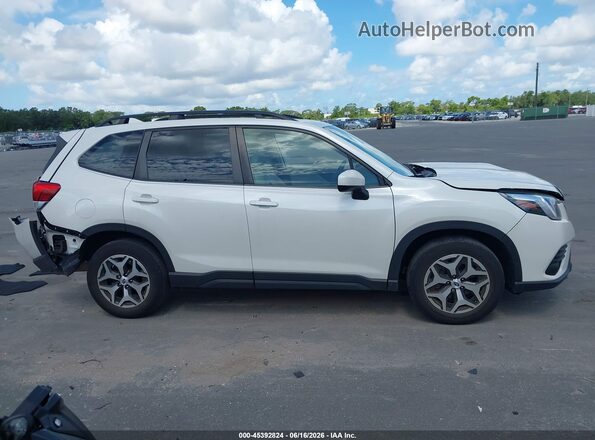 JF2SKAEC8PH462136 2023 SUBARU FORESTER Белый Вид задней части салона