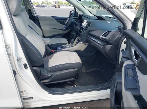 JF2SKAEC8PH462136 2023 SUBARU FORESTER Белый Вид салона спереди