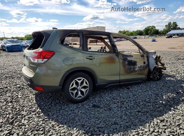 JF2SKAFC7MH425038 2021 SUBARU FORESTER Green Rear right