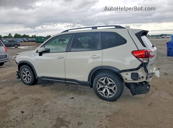 JF2SKAFC8MH429373 2021 SUBARU FORESTER Белый Задняя левая четверть