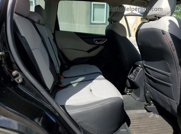 JF2SKAJC0LH551067 2020 SUBARU FORESTER Черный Вид задней части салона